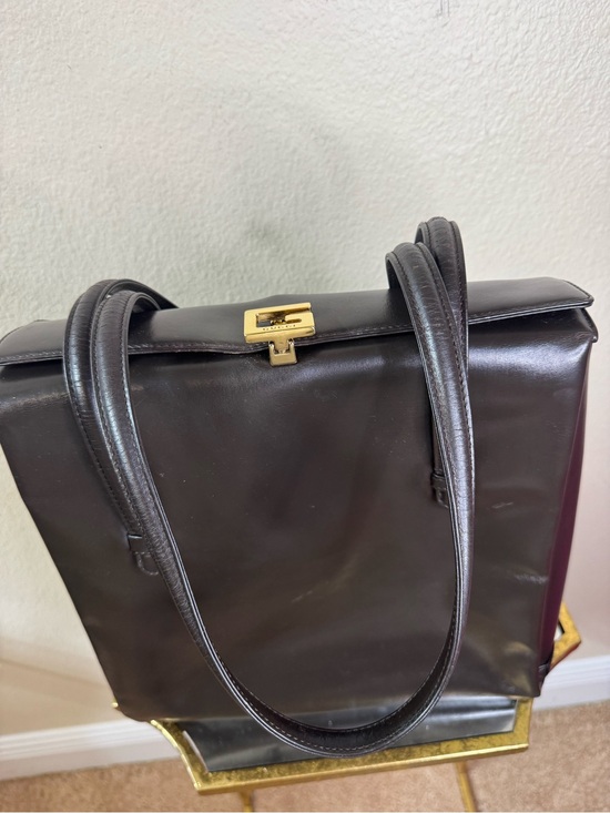 Gucci Handbags - Gucci Vintage Brown Leather Shoulder Bag with Tan Interior